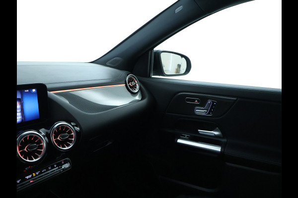 Mercedes-Benz GLA 250 e AMG Plug-In Hybride AMG Line | Night Pakket | 19 Inch AMG Velgen | Memory voorstoelen | Sfeerverlichting. Inclusief 24 maanden MB Certified garantie voor Europa.