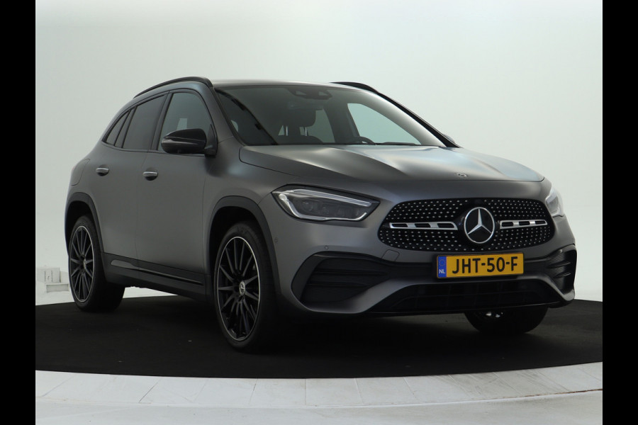 Mercedes-Benz GLA 250 e AMG Plug-In Hybride AMG Line | Night Pakket | 19 Inch AMG Velgen | Memory voorstoelen | Sfeerverlichting. Inclusief 24 maanden MB Certified garantie voor Europa.