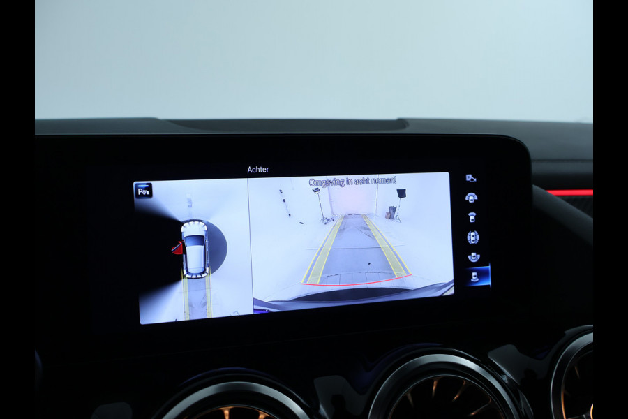 Mercedes-Benz GLA 250 e AMG Plug-In Hybride AMG Line | Night Pakket | 19 Inch AMG Velgen | Memory voorstoelen | Sfeerverlichting. Inclusief 24 maanden MB Certified garantie voor Europa.