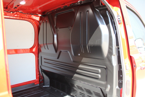 Ford Transit Custom 320 2.0 TDCI L2H1 Limited 136pk - Stoel/Stuurverwarming - Camera - Keyless - ACC - Dodehoek - Rijklaar Ford Transit Custom 320 2.0 TDCI L2H1 Limited 136pk - Stoel/Stuurverwarming - Camera - Keyless - ACC - Dodehoek - Rijklaar