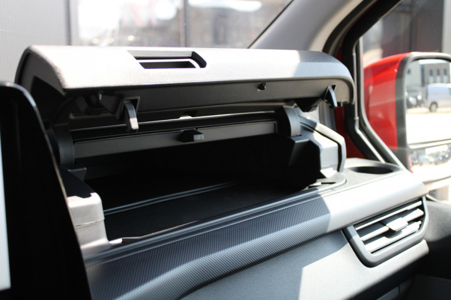 Ford Transit Custom 320 2.0 TDCI L2H1 Limited 136pk - Stoel/Stuurverwarming - Camera - Keyless - ACC - Dodehoek - Rijklaar Ford Transit Custom 320 2.0 TDCI L2H1 Limited 136pk - Stoel/Stuurverwarming - Camera - Keyless - ACC - Dodehoek - Rijklaar