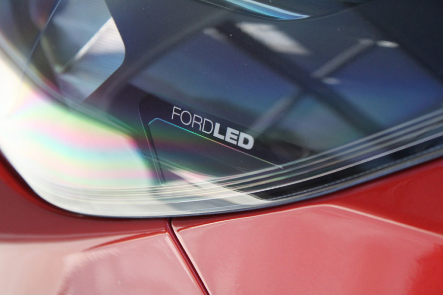 Ford Transit Custom 320 2.0 TDCI L2H1 Limited 136pk - Stoel/Stuurverwarming - Camera - Keyless - ACC - Dodehoek - Rijklaar Ford Transit Custom 320 2.0 TDCI L2H1 Limited 136pk - Stoel/Stuurverwarming - Camera - Keyless - ACC - Dodehoek - Rijklaar