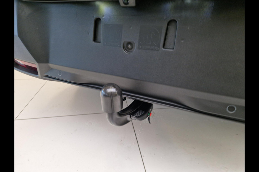 Peugeot 5008 1.6 Plug-in Hybrid 195 Allure 7,4 kW | Trekhaak | Seat Pack | Panoramic Navigation Pack | 360 Vision & Drive Assist Pack