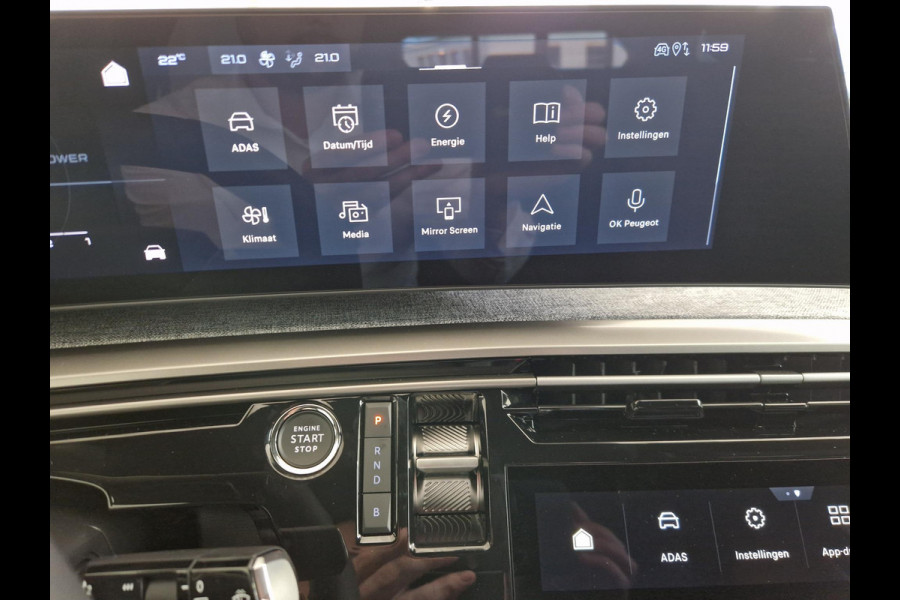 Peugeot 5008 1.6 Plug-in Hybrid 195 Allure 7,4 kW | Trekhaak | Seat Pack | Panoramic Navigation Pack | 360 Vision & Drive Assist Pack