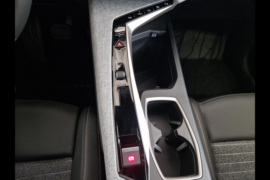 Peugeot 5008 1.6 Plug-in Hybrid 195 Allure 7,4 kW | Trekhaak | Seat Pack | Panoramic Navigation Pack | 360 Vision & Drive Assist Pack