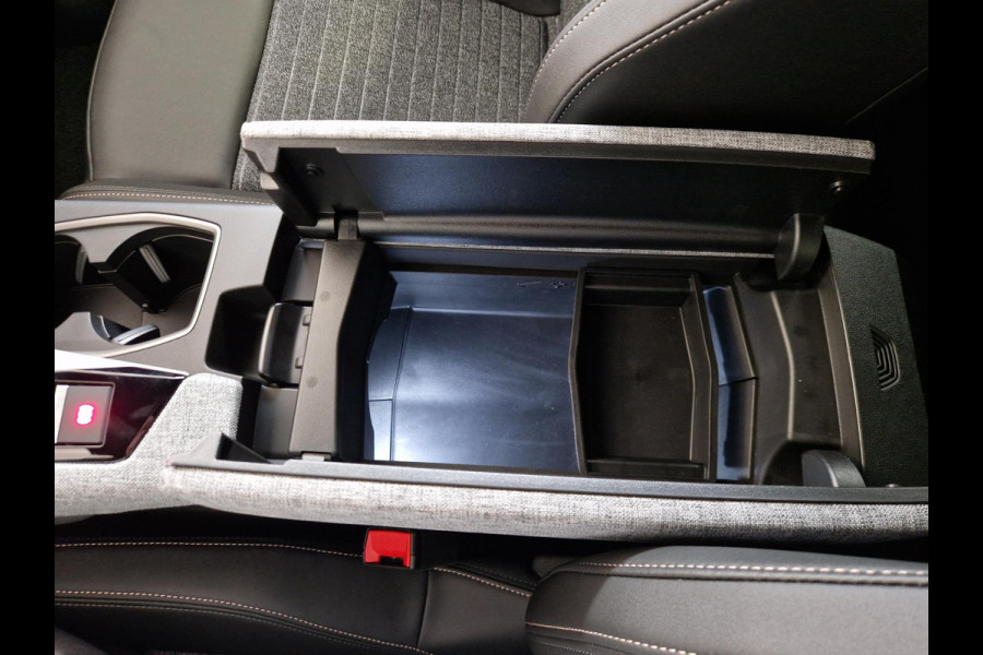 Peugeot 5008 1.6 Plug-in Hybrid 195 Allure 7,4 kW | Trekhaak | Seat Pack | Panoramic Navigation Pack | 360 Vision & Drive Assist Pack