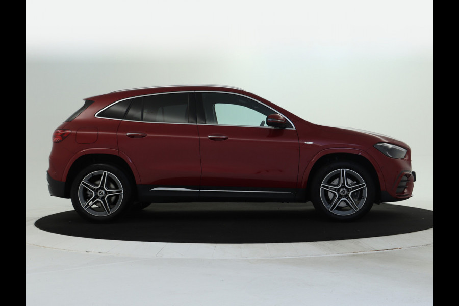 Mercedes-Benz GLA 250 e Business Solution AMG AMG Line Advanced Plus | Trekhaak | Dodehoek Assist | 11 kW Laden | Stoel en Stuurverwarming. Inclusief 24 maanden MB Certified garantie voor Europa.
