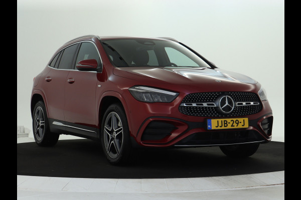 Mercedes-Benz GLA 250 e Business Solution AMG AMG Line Advanced Plus | Trekhaak | Dodehoek Assist | 11 kW Laden | Stoel en Stuurverwarming. Inclusief 24 maanden MB Certified garantie voor Europa.