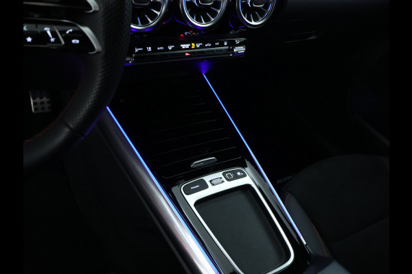Mercedes-Benz GLA 250 e Business Solution AMG AMG Line Advanced Plus | Trekhaak | Dodehoek Assist | 11 kW Laden | Stoel en Stuurverwarming. Inclusief 24 maanden MB Certified garantie voor Europa.