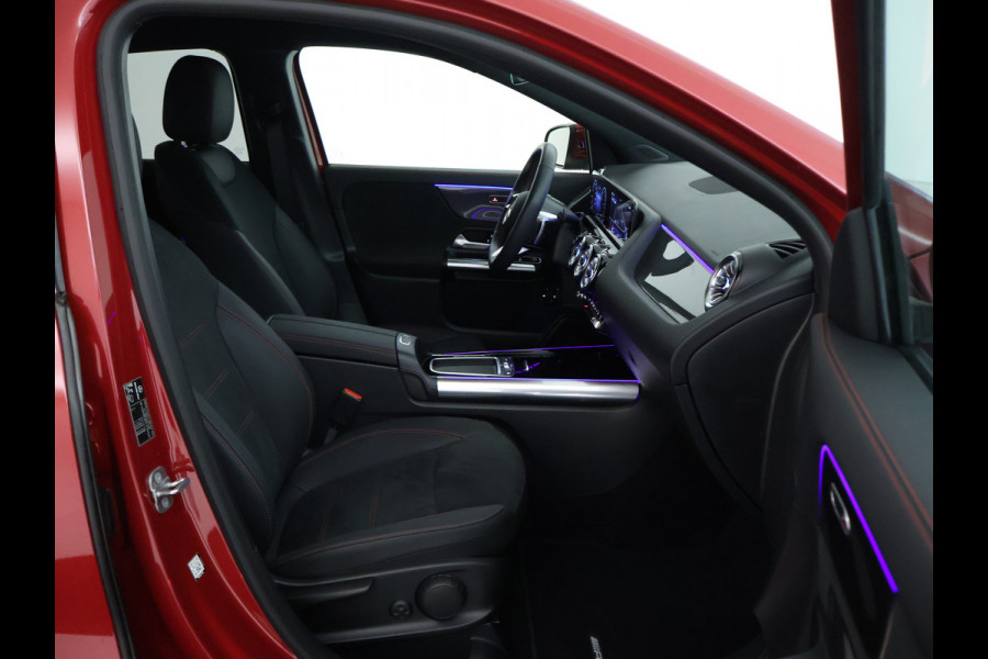 Mercedes-Benz GLA 250 e Business Solution AMG AMG Line Advanced Plus | Trekhaak | Dodehoek Assist | 11 kW Laden | Stoel en Stuurverwarming. Inclusief 24 maanden MB Certified garantie voor Europa.