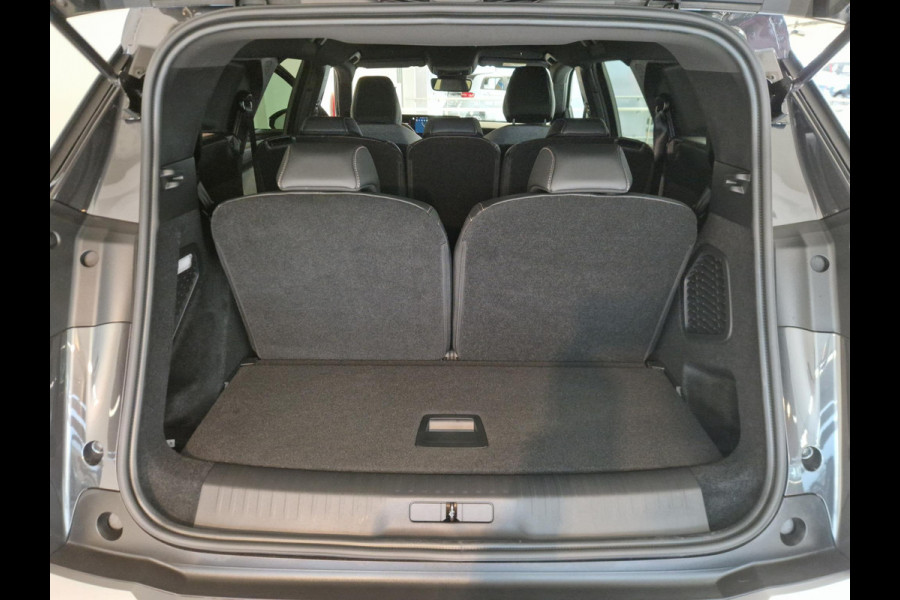 Peugeot 5008 1.6 Plug-in Hybrid 195 Allure 7,4 kW | Seat Pack | Panoramic Navigation Pack | 360 Vision & Drive Assist Pack