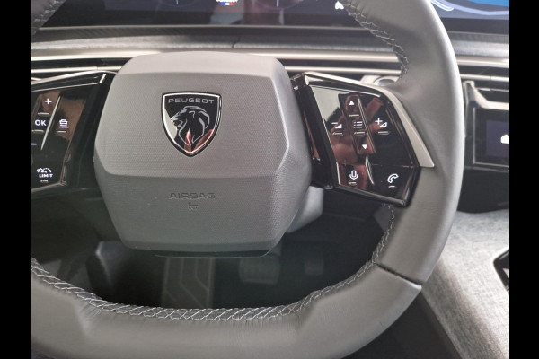 Peugeot 5008 1.6 Plug-in Hybrid 195 Allure 7,4 kW | Seat Pack | Panoramic Navigation Pack | 360 Vision & Drive Assist Pack