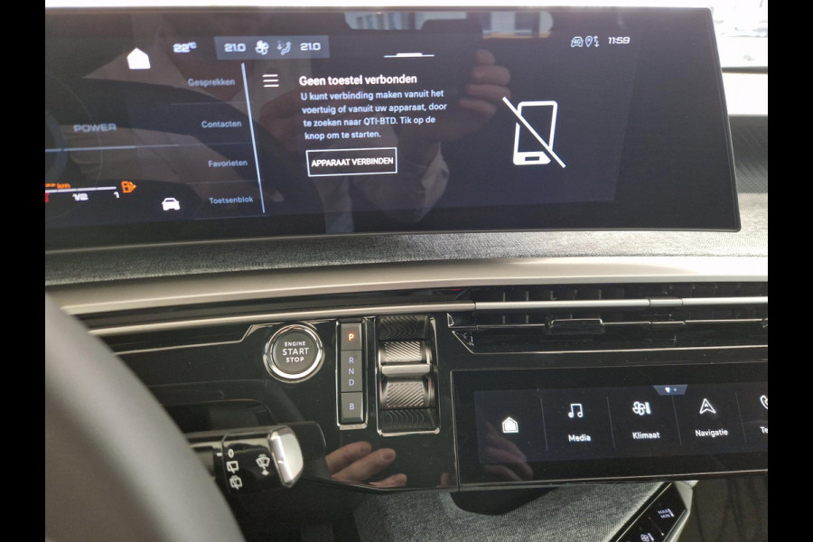 Peugeot 5008 1.6 Plug-in Hybrid 195 Allure 7,4 kW | Seat Pack | Panoramic Navigation Pack | 360 Vision & Drive Assist Pack