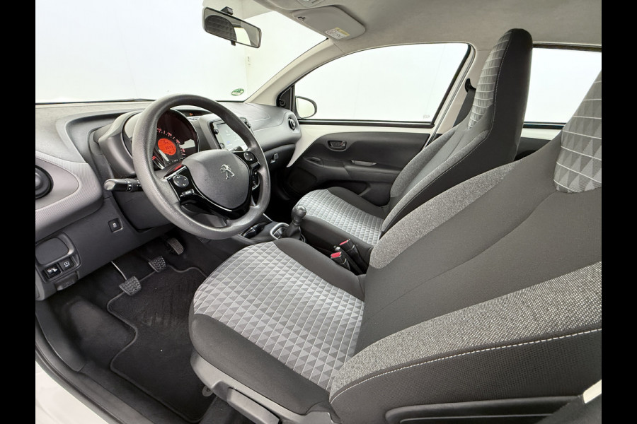 Peugeot 108 1.0 e-VTi 5Drs Airco Camera Navi* Apple Carplay Android Auto DAB Active Bluetooth Isofix Led Pack Techno 1e Eigenaar Origineel Nederlandse Auto Peugeot 108 1.0 e-VTi 5Drs Airco Camera Navi* Apple Carplay Android Auto DAB Active Bluetooth Isofix Led Pack Techno 1e Eigenaar Origineel Nederlandse Auto