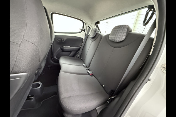 Peugeot 108 1.0 e-VTi 5Drs Airco Camera Navi* Apple Carplay Android Auto DAB Active Bluetooth Isofix Led Pack Techno 1e Eigenaar Origineel Nederlandse Auto Peugeot 108 1.0 e-VTi 5Drs Airco Camera Navi* Apple Carplay Android Auto DAB Active Bluetooth Isofix Led Pack Techno 1e Eigenaar Origineel Nederlandse Auto