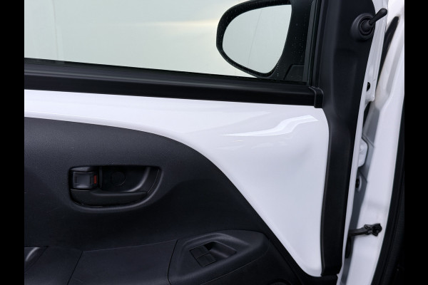 Peugeot 108 1.0 e-VTi 5Drs Airco Camera Navi* Apple Carplay Android Auto DAB Active Bluetooth Isofix Led Pack Techno 1e Eigenaar Origineel Nederlandse Auto Peugeot 108 1.0 e-VTi 5Drs Airco Camera Navi* Apple Carplay Android Auto DAB Active Bluetooth Isofix Led Pack Techno 1e Eigenaar Origineel Nederlandse Auto