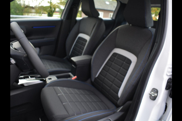 Citroën C3 1.2 Hybrid 110pk Plus