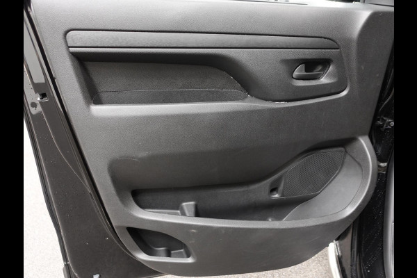 Opel Vivaro 2.0 BlueHDi 145PK L2 Automaat | Navigatie | Airco | Trekhaak | Side Bars | Betimmering | Laadruimte betimmering