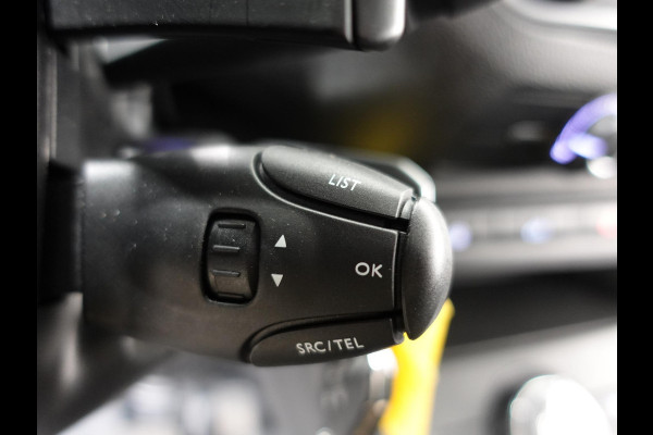 Opel Vivaro 2.0 BlueHDi 145PK L2 Automaat | Navigatie | Airco | Trekhaak | Side Bars | Betimmering | Laadruimte betimmering