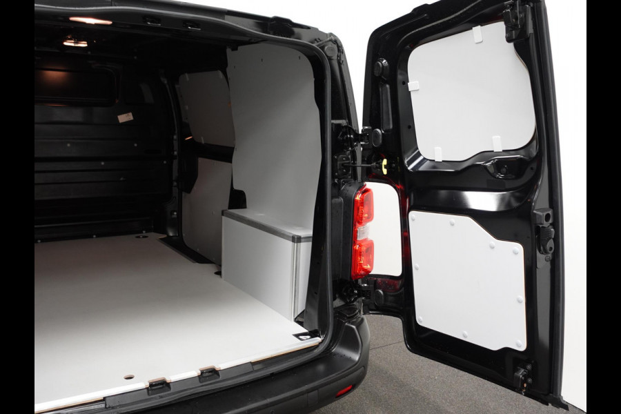 Opel Vivaro 2.0 BlueHDi 145PK L2 Automaat | Navigatie | Airco | Trekhaak | Side Bars | Betimmering | Laadruimte betimmering