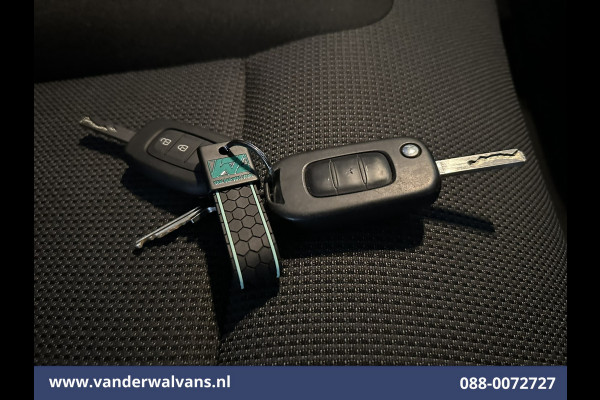 Renault Trafic 2.0 dCi 131pk L2H1 Euro6 Airco | Navigatie | LED | Cruisecontrol | Parkeersensoren Bijrijdersbank, 2500kg trekvermogen