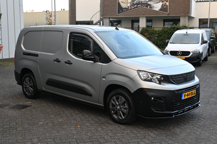 Peugeot Partner 1.5 BlueHDi L2 130 pk EAT8 S&S Camera, Standkachel, Trekhaak afneembaar Peugeot Partner 1.5 BlueHDi L2 130 pk EAT8 S&S Camera, Standkachel, Trekhaak afneembaar