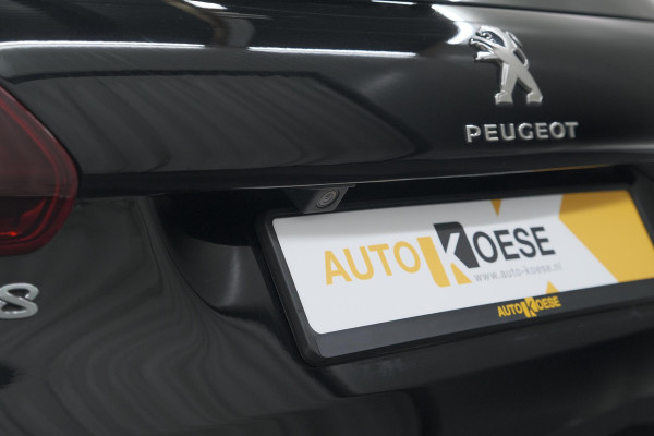 Peugeot 2008 PureTech 110 Allure | Panoramadak | Navigatie | Camera | Parkeersensoren Peugeot 2008 PureTech 110 Allure | Panoramadak | Navigatie | Camera | Parkeersensoren