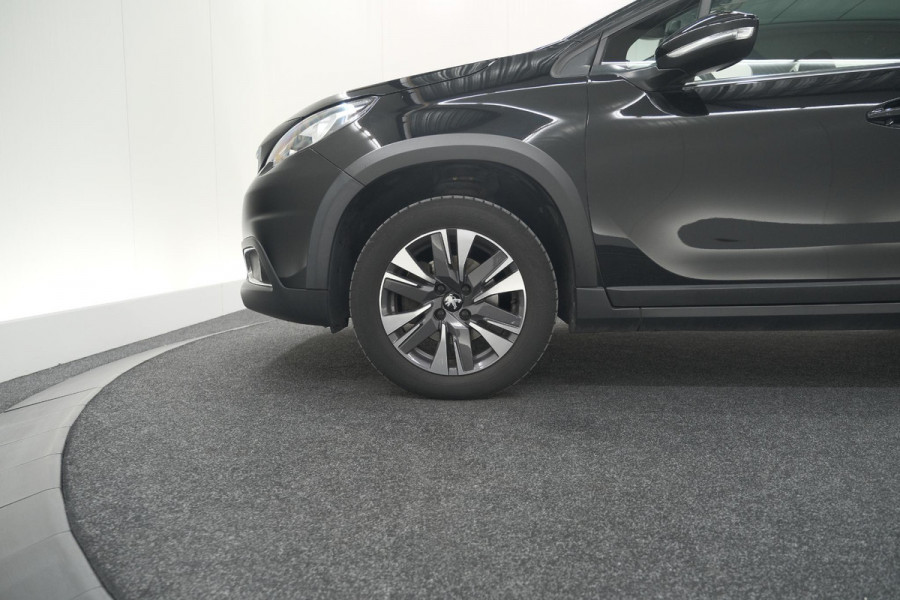 Peugeot 2008 PureTech 110 Allure | Panoramadak | Navigatie | Camera | Parkeersensoren Peugeot 2008 PureTech 110 Allure | Panoramadak | Navigatie | Camera | Parkeersensoren