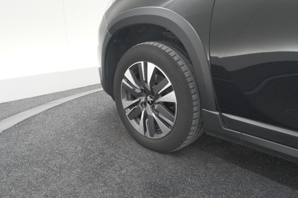 Peugeot 2008 PureTech 110 Allure | Panoramadak | Navigatie | Camera | Parkeersensoren Peugeot 2008 PureTech 110 Allure | Panoramadak | Navigatie | Camera | Parkeersensoren