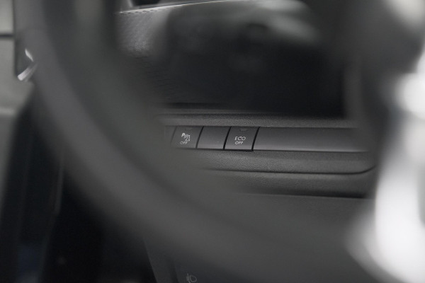 Peugeot 2008 PureTech 110 Allure | Panoramadak | Navigatie | Camera | Parkeersensoren Peugeot 2008 PureTech 110 Allure | Panoramadak | Navigatie | Camera | Parkeersensoren