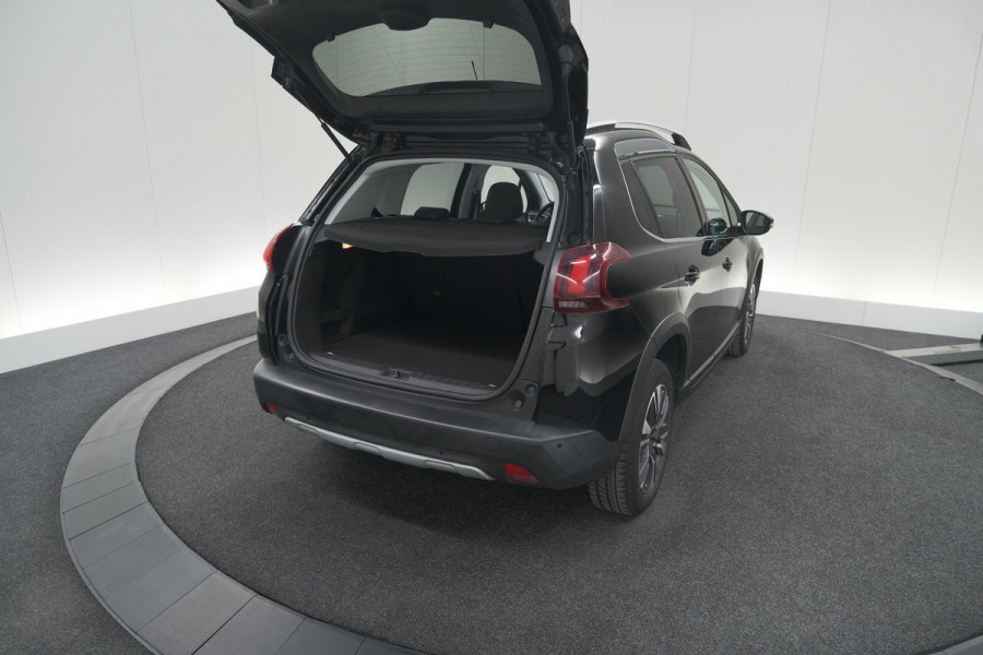 Peugeot 2008 PureTech 110 Allure | Panoramadak | Navigatie | Camera | Parkeersensoren Peugeot 2008 PureTech 110 Allure | Panoramadak | Navigatie | Camera | Parkeersensoren