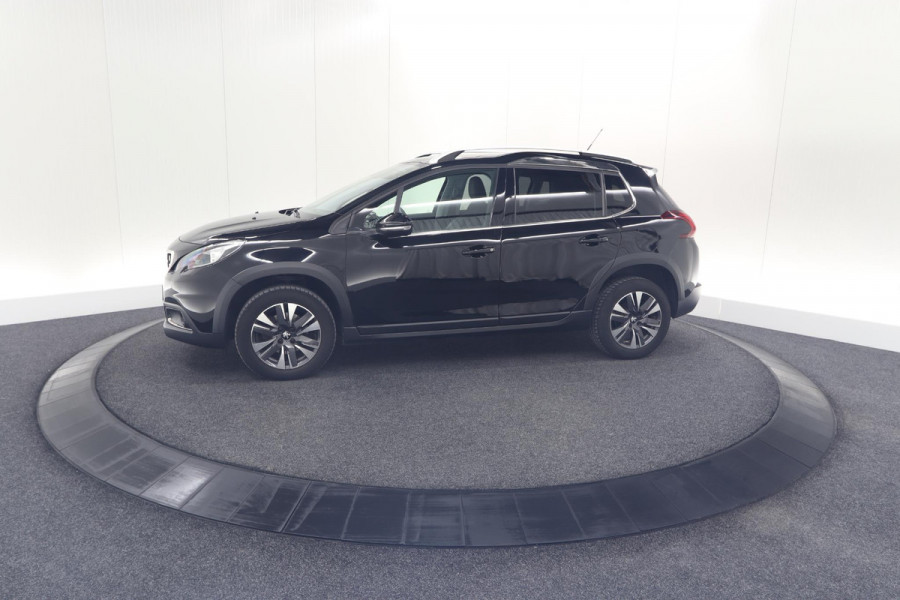 Peugeot 2008 PureTech 110 Allure | Panoramadak | Navigatie | Camera | Parkeersensoren Peugeot 2008 PureTech 110 Allure | Panoramadak | Navigatie | Camera | Parkeersensoren