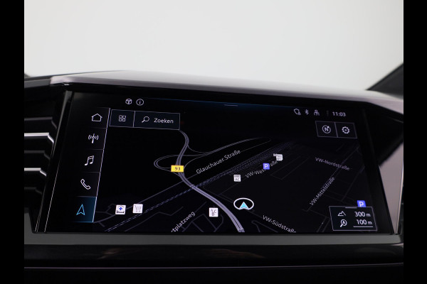 Audi Q4 e-tron 40 S edition 63 kWh 204pk | Achteruitrijcamera | Comfortpakket | Assistentiepakket plus | Optiekpakket zwart plus | Privacy glas | Adaptive cruise control |