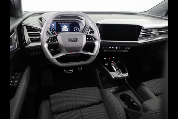 Audi Q4 e-tron 40 S edition 63 kWh 204pk | Achteruitrijcamera | Comfortpakket | Assistentiepakket plus | Optiekpakket zwart plus | Privacy glas | Adaptive cruise control |