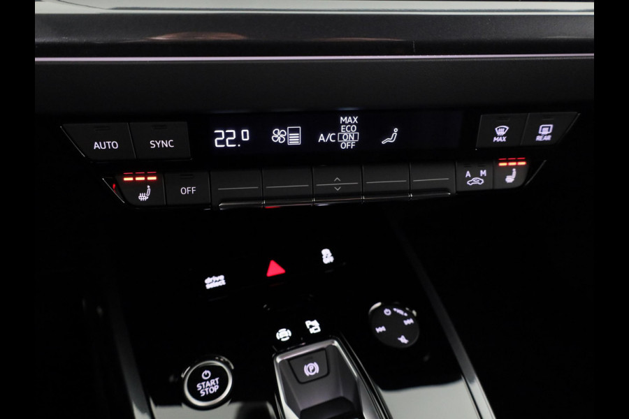Audi Q4 e-tron 40 S edition 63 kWh 204pk | Achteruitrijcamera | Comfortpakket | Assistentiepakket plus | Optiekpakket zwart plus | Privacy glas | Adaptive cruise control |