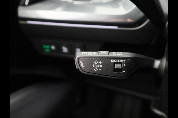 Audi Q4 e-tron 40 S edition 63 kWh 204pk | Achteruitrijcamera | Comfortpakket | Assistentiepakket plus | Optiekpakket zwart plus | Privacy glas | Adaptive cruise control |