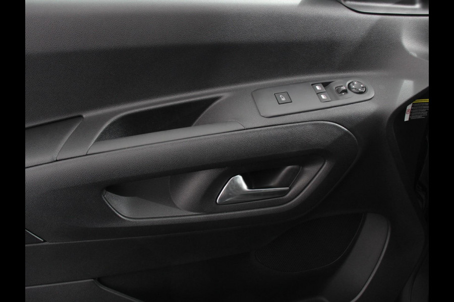 Peugeot Partner 1.5 BlueHDi 100 S&S L1 Navigatie Apple Carplay / Android Auto DAB trekhaak Cruise Control Airco Houten bekleding laadruimte Peugeot Partner 1.5 BlueHDi 100 S&S L1 Navigatie Apple Carplay / Android Auto DAB trekhaak Cruise Control Airco Houten bekleding laadruimte