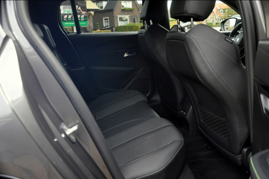 Peugeot 208 1.2 PureTech GT Navigatie | Camera | Zeer nette staat! Peugeot 208 1.2 PureTech GT Navigatie | Camera | Zeer nette staat!