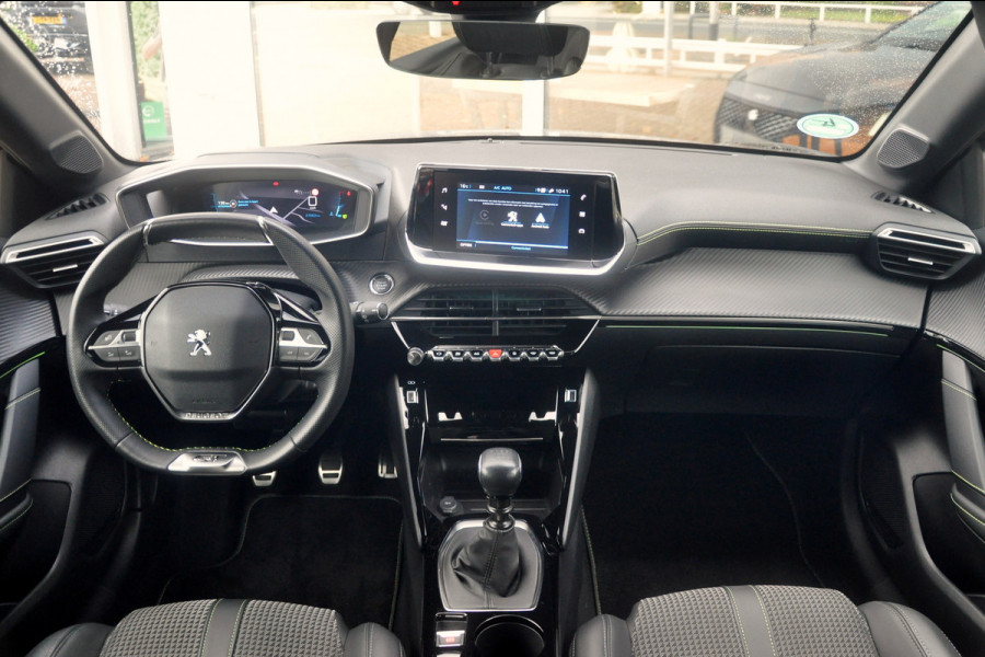 Peugeot 208 1.2 PureTech GT Navigatie | Camera | Zeer nette staat! Peugeot 208 1.2 PureTech GT Navigatie | Camera | Zeer nette staat!