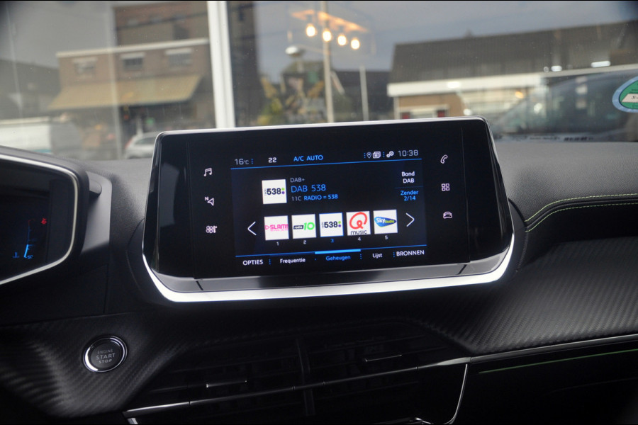 Peugeot 208 1.2 PureTech GT Navigatie | Camera | Zeer nette staat! Peugeot 208 1.2 PureTech GT Navigatie | Camera | Zeer nette staat!