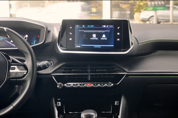 Peugeot 208 1.2 PureTech GT Navigatie | Camera | Zeer nette staat! Peugeot 208 1.2 PureTech GT Navigatie | Camera | Zeer nette staat!