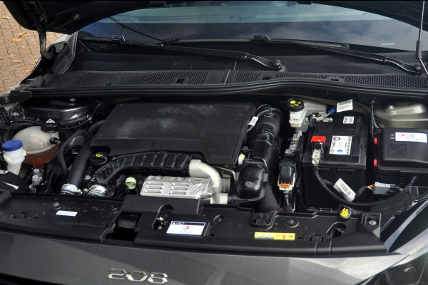 Peugeot 208 1.2 PureTech GT Navigatie | Camera | Zeer nette staat! Peugeot 208 1.2 PureTech GT Navigatie | Camera | Zeer nette staat!