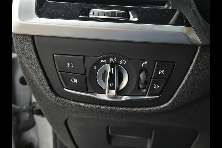 BMW X4 xDrive30i M SPORT | 360 CAMERA | PANORAMA | STOELVERWARMING | 21 INCH LM VELGEN | TREKHAAK | BMW X4 xDrive30i M SPORT | 360 CAMERA | PANORAMA | STOELVERWARMING | 21 INCH LM VELGEN | TREKHAAK |