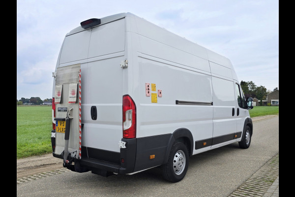 Peugeot Boxer 435 2.2 BlueHDi L4 H3 - 165 Pk - Euro 6 - Airco - ParkeerCamera - Laadklep Peugeot Boxer 435 2.2 BlueHDi L4 H3 - 165 Pk - Euro 6 - Airco - ParkeerCamera - Laadklep