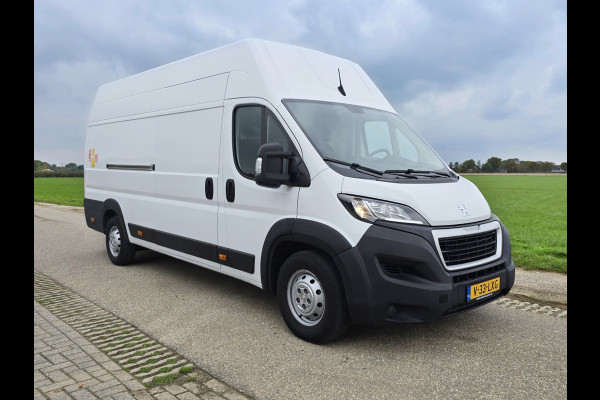 Peugeot Boxer 435 2.2 BlueHDi L4 H3 - 165 Pk - Euro 6 - Airco - ParkeerCamera - Laadklep Peugeot Boxer 435 2.2 BlueHDi L4 H3 - 165 Pk - Euro 6 - Airco - ParkeerCamera - Laadklep