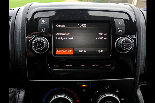 Peugeot Boxer 435 2.2 BlueHDi L4 H3 - 165 Pk - Euro 6 - Airco - ParkeerCamera - Laadklep Peugeot Boxer 435 2.2 BlueHDi L4 H3 - 165 Pk - Euro 6 - Airco - ParkeerCamera - Laadklep