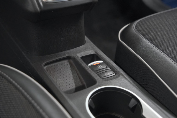 Renault Captur TCe 90 Techno | 360 Camera | Navigatie | 9.3 Inch Groot Scherm | Apple Carplay | Parkeersensoren