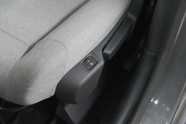 Citroën C3 Aircross PureTech 130 EAT6 S&S Shine | Trekhaak | Camera | Panoramadak | Dodehoekdetectie | Stoelverwarming | HIFI audio systeem Citroën C3 Aircross PureTech 130 EAT6 S&S Shine | Trekhaak | Camera | Panoramadak | Dodehoekdetectie | Stoelverwarming | HIFI audio systeem