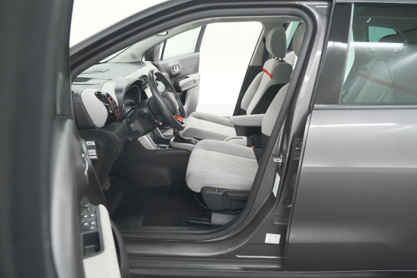 Citroën C3 Aircross PureTech 130 EAT6 S&S Shine | Trekhaak | Camera | Panoramadak | Dodehoekdetectie | Stoelverwarming | HIFI audio systeem Citroën C3 Aircross PureTech 130 EAT6 S&S Shine | Trekhaak | Camera | Panoramadak | Dodehoekdetectie | Stoelverwarming | HIFI audio systeem