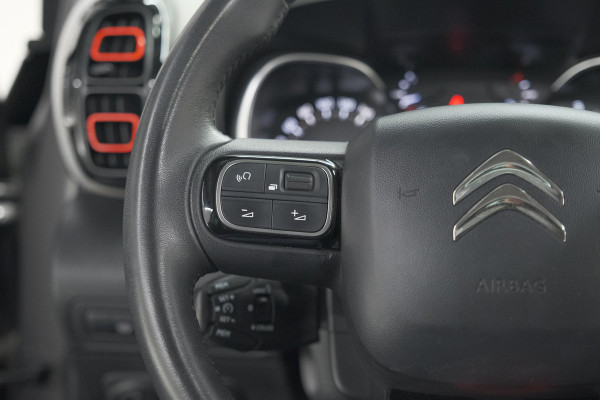 Citroën C3 Aircross PureTech 130 EAT6 S&S Shine | Trekhaak | Camera | Panoramadak | Dodehoekdetectie | Stoelverwarming | HIFI audio systeem Citroën C3 Aircross PureTech 130 EAT6 S&S Shine | Trekhaak | Camera | Panoramadak | Dodehoekdetectie | Stoelverwarming | HIFI audio systeem